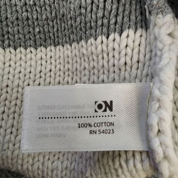 Old Navy Cable Knit Sweater - Picture 6 of 11